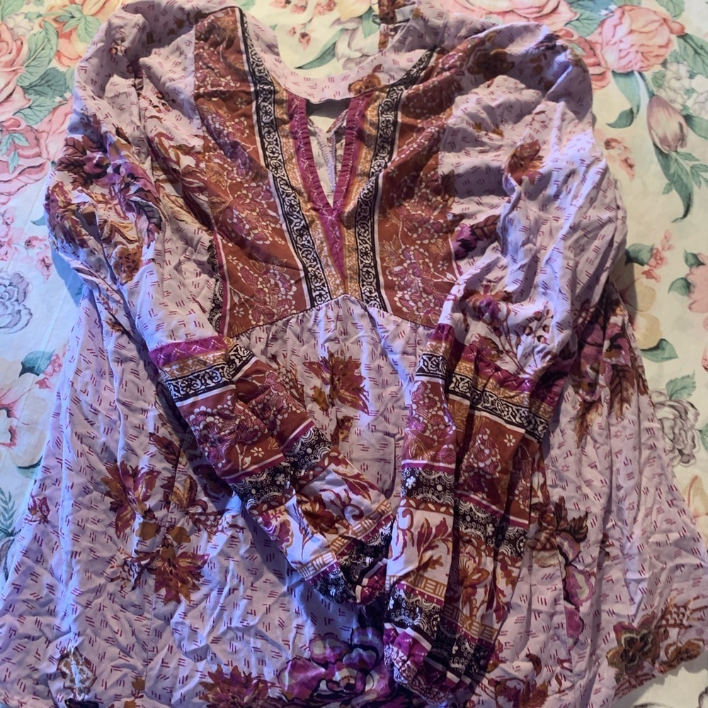 Maurices Purple and Brown Patterned Ling Sleeve Top Size X-Small